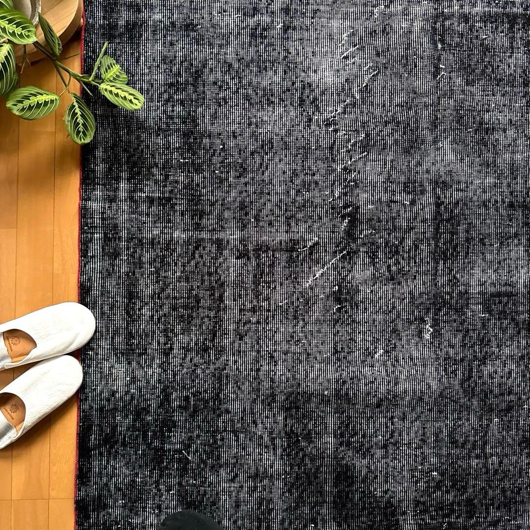 116.5×213.5オーバーダイ　ワンカラー赤ステッチ　トルコヴィンテージラグ