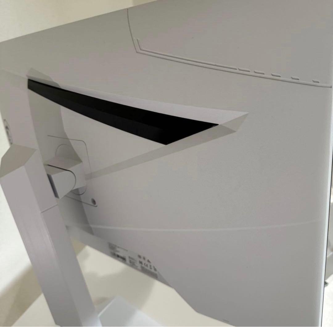 MSI MAG-274PFW 27インチ ゲーミングモニター