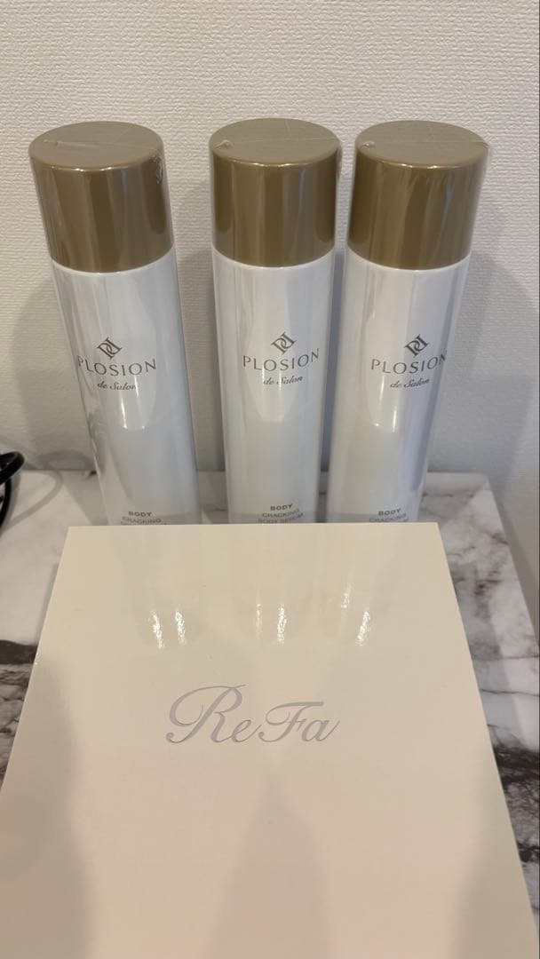 ReFa 美顔ローラー、炭酸ボディケアセット