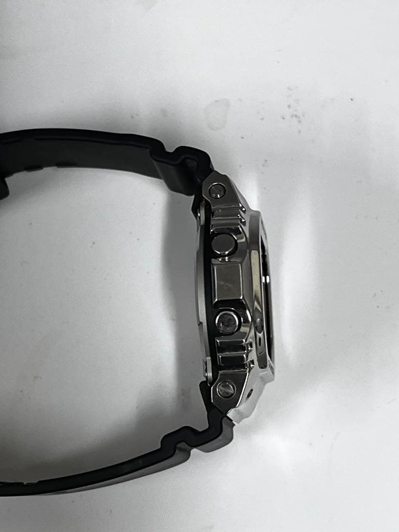 CASIO G-SHOCK GM-5600シルバーメタルベゼル美品