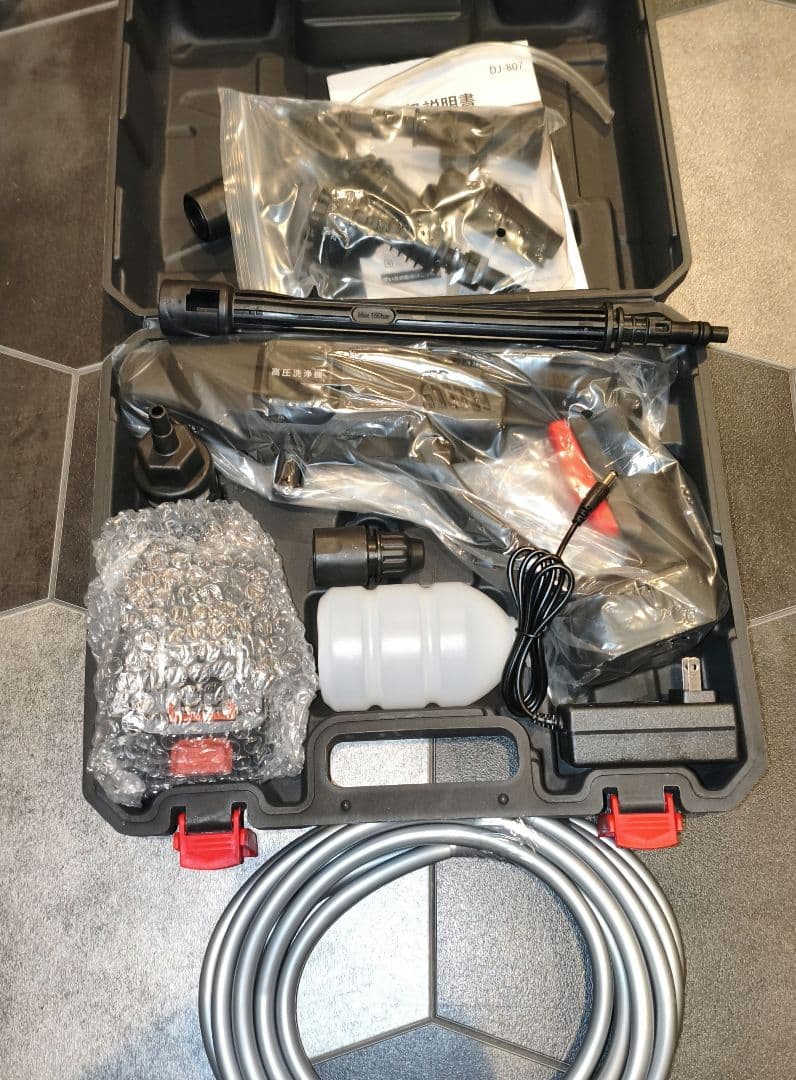 新品　人気　早いもの勝ち　残り１点　高圧洗浄機　コードレス　充電式　洗車