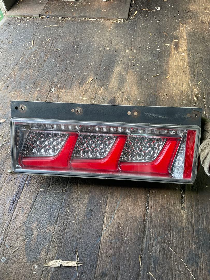 小糸 シーケンシャル テールランプ 左右セット