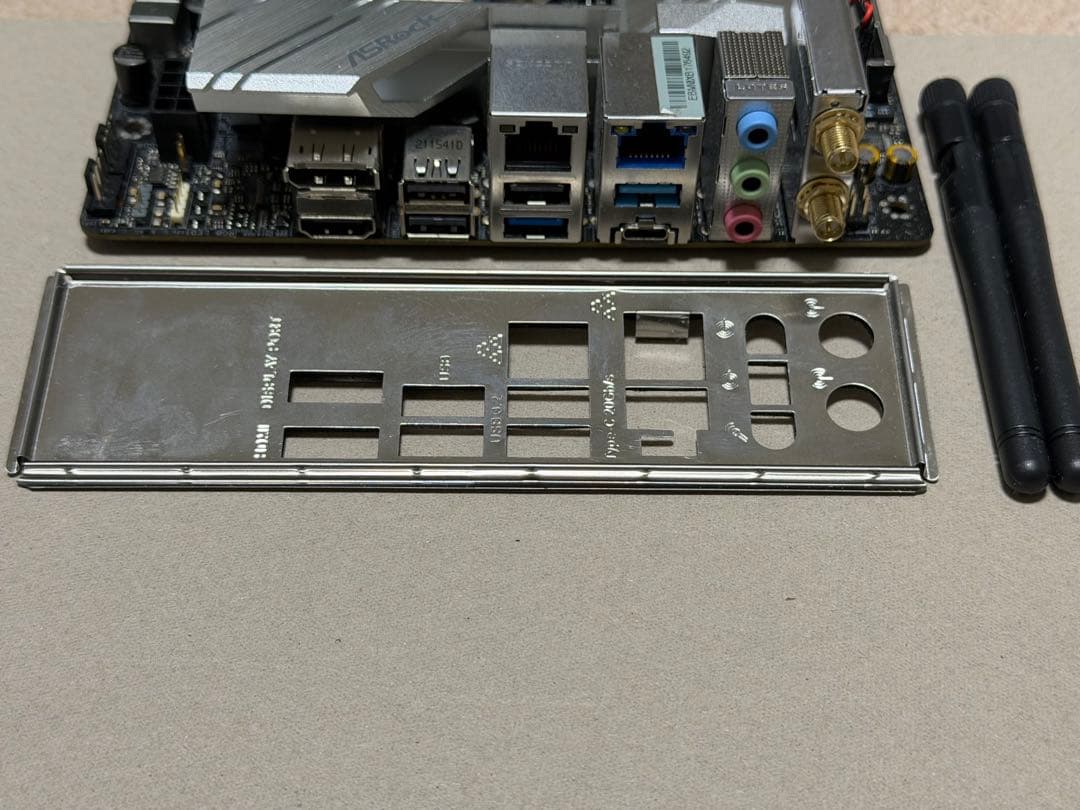 ASRock ITX LGA1200マザーボード H570M-ITX/ac