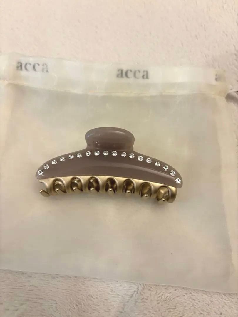 【ACCA】ティアラクイーン クリップ Mサイズ グレージュ