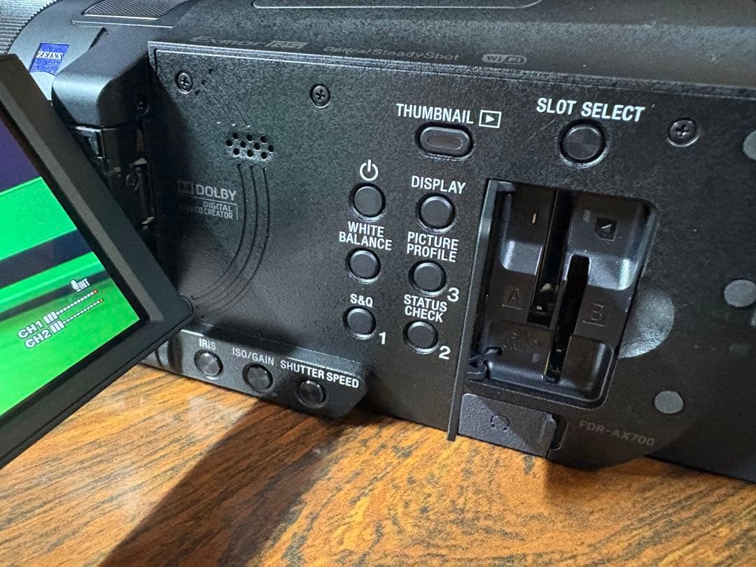 美品 SONY FDR-AX700 ビデオカメラ 本体