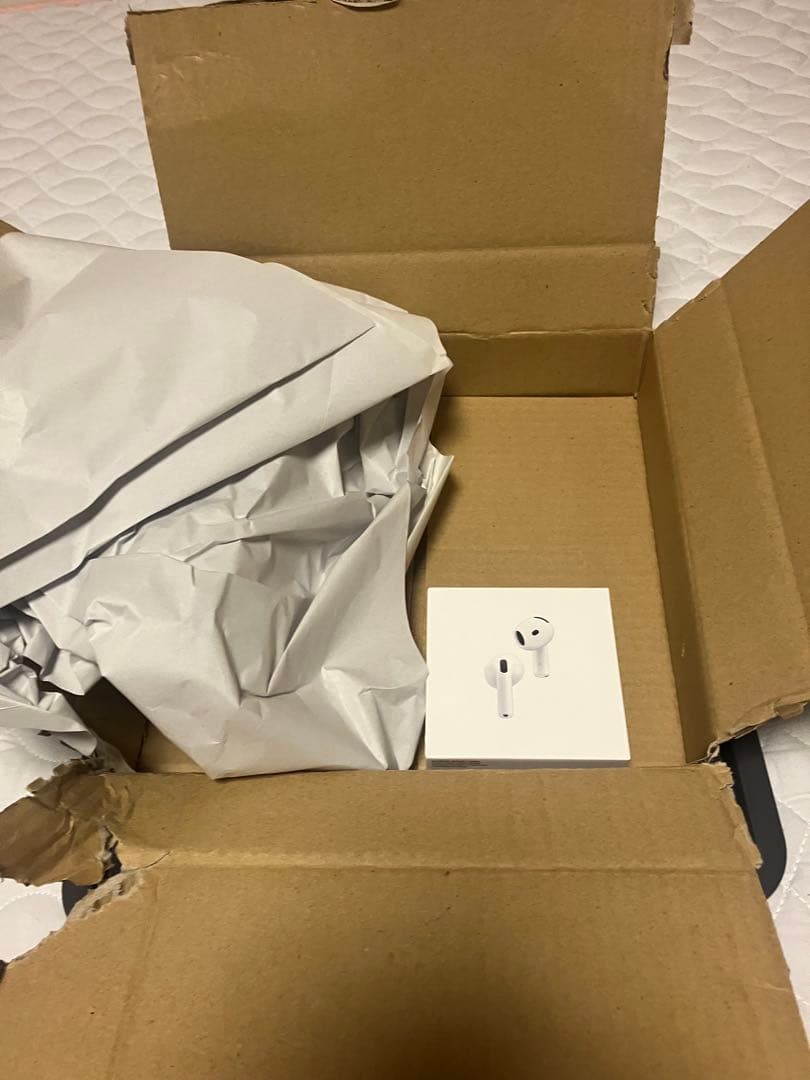 Amazon購入品『新品未開封』AirPods4アクティブノイズキャンセリング