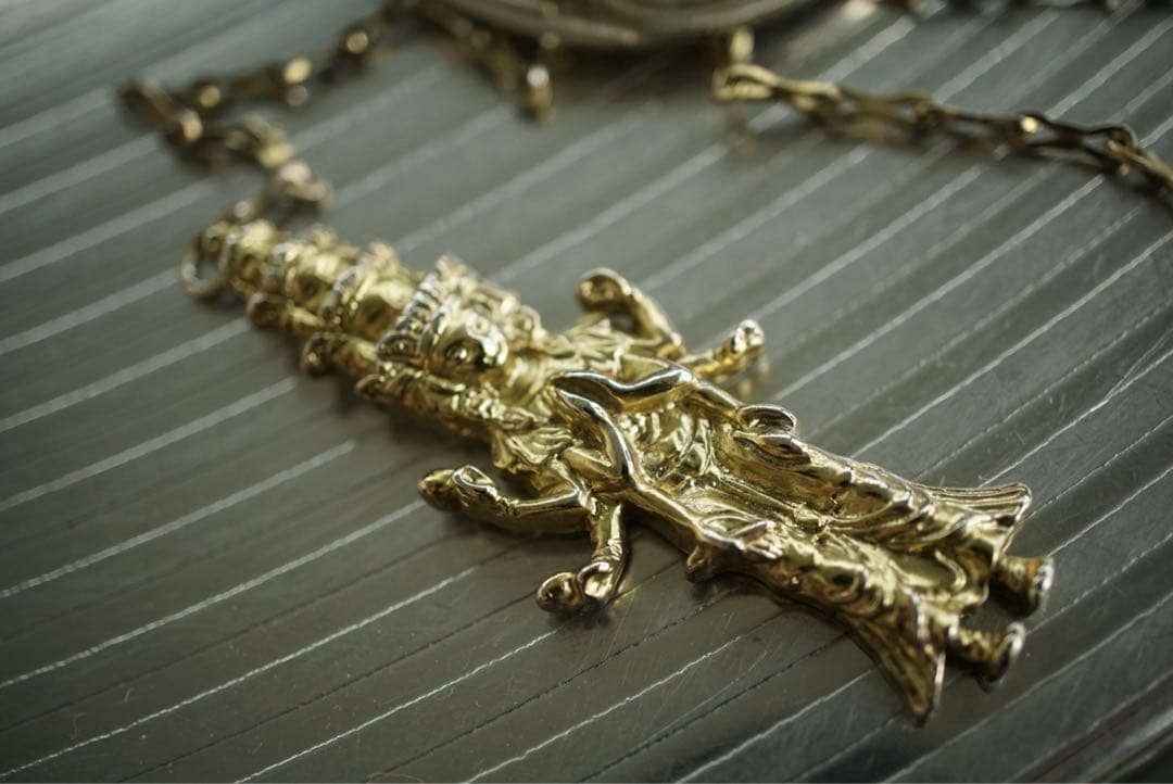 ヨウジヤマモト プールオム 千手観音 山本耀司 ブローチ ゴールド ビンテージ