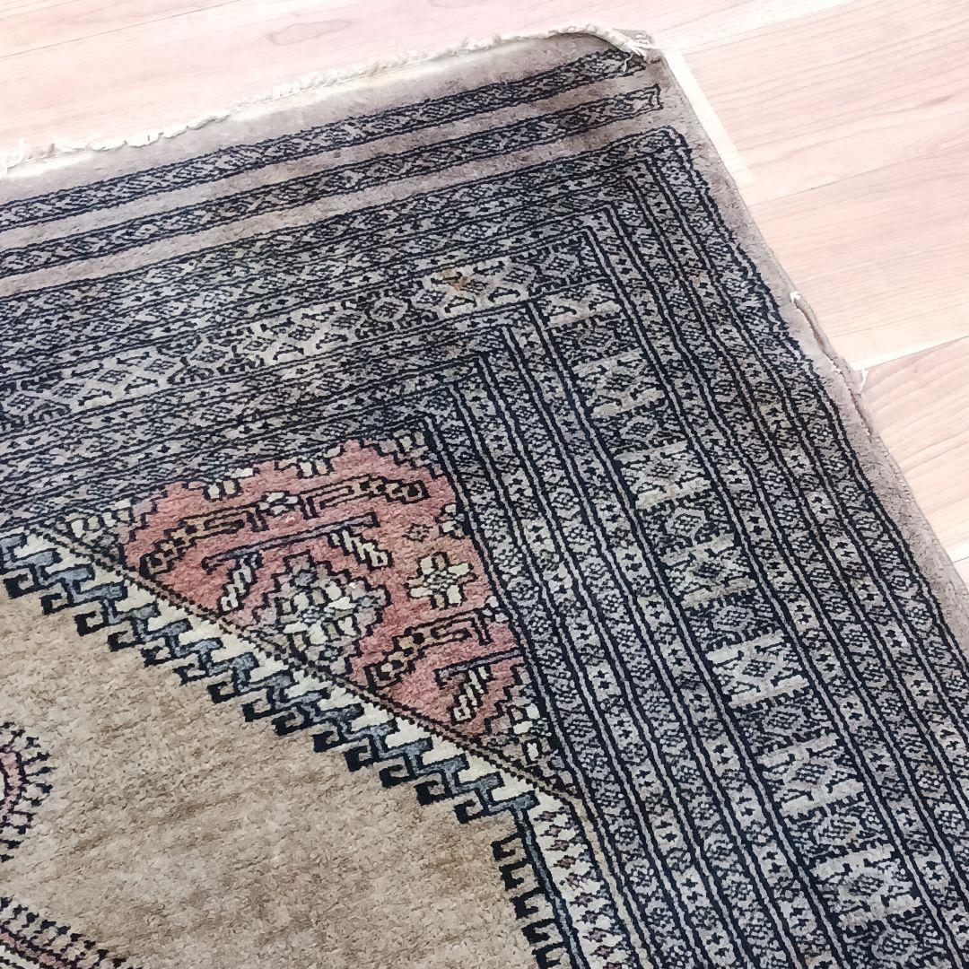 Y3080 パキスタン絨毯 ウール 手織り 193×125㎝ トライバルラグ