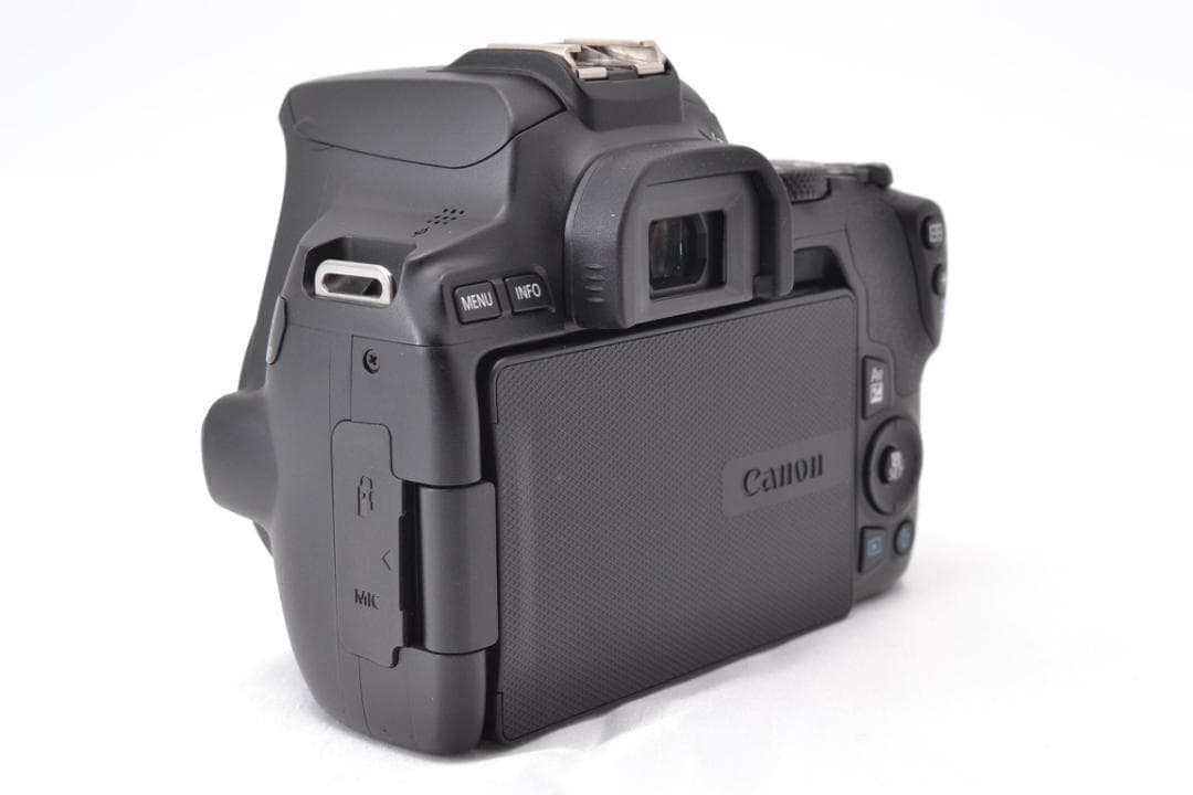 ■ 美品 ■ キャノン　Canon Kiss X10 レンズセット