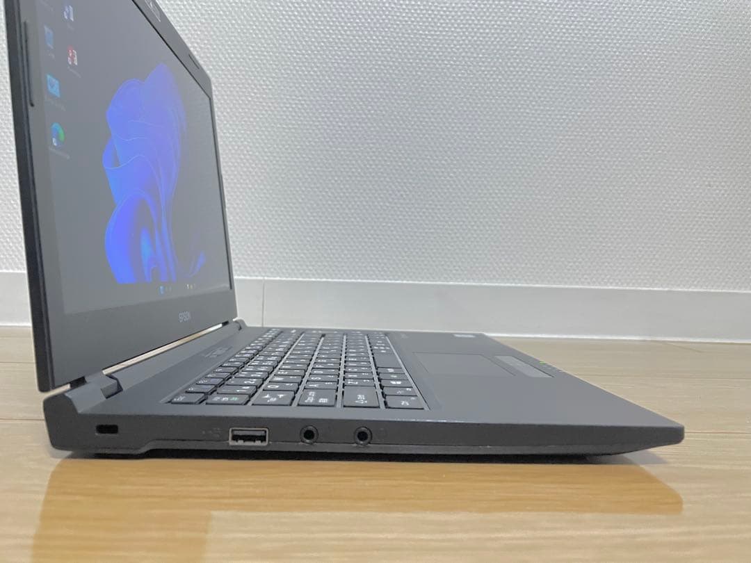 【美品】EPSON Endeavor FHD i7-6500U 16GB SSD