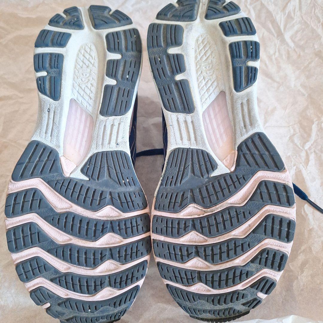 ASICS　GEL-JAYANO28