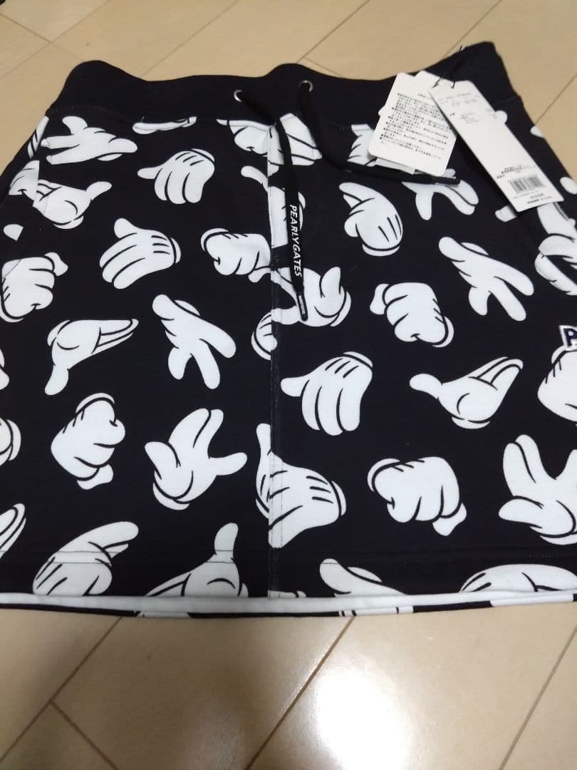 新品国内正規　パーリーゲイツ ミッキー スカート裏起毛 日本製