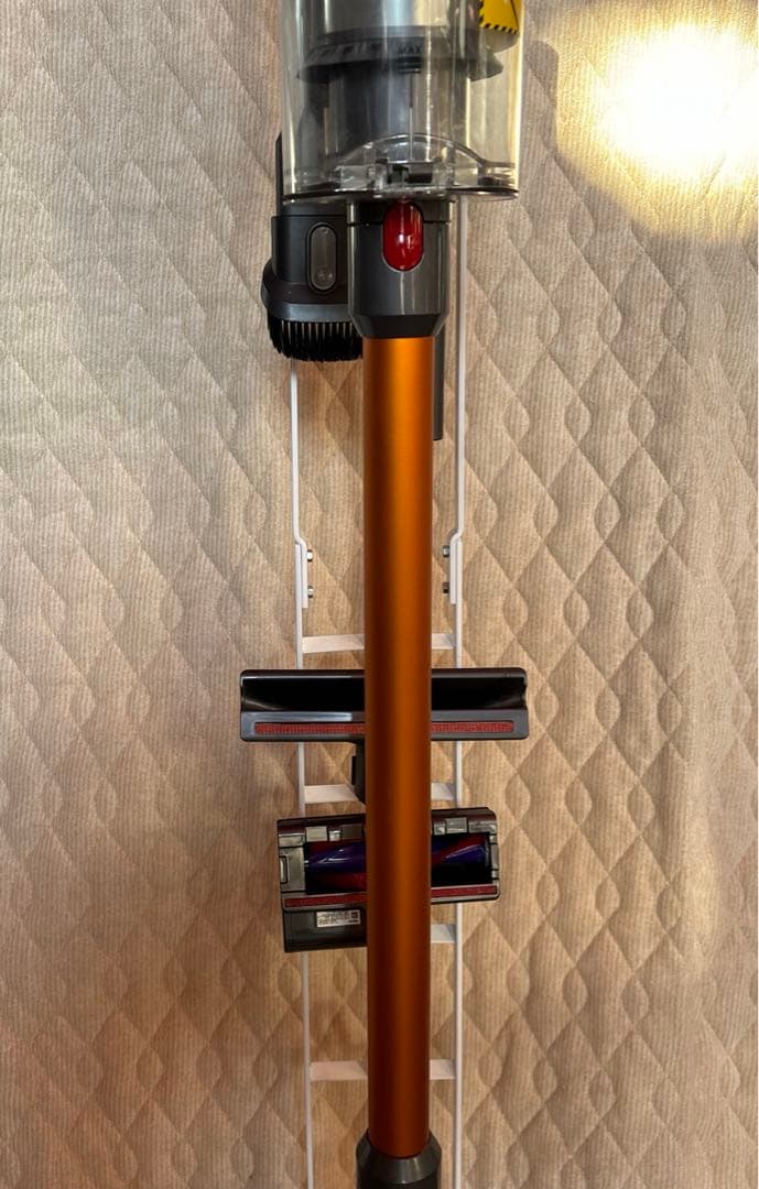 ダイソン掃除機 sv12 スタンド他セット【美品かも？】
