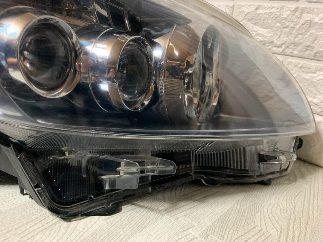 プリウス ZVW30 ツーリング用 右ヘッドライト（右側のみ）