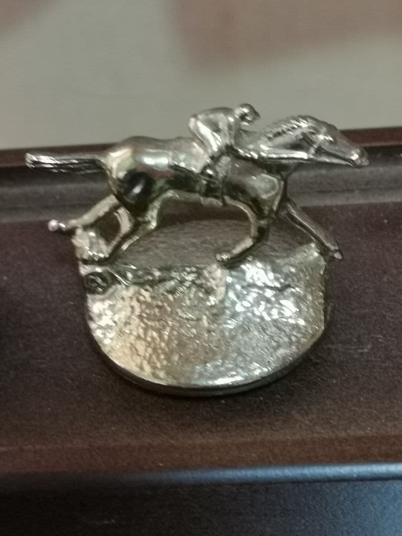 ブラントンBLANTON'S専用台座と貴重なゴールドキャップ全種類