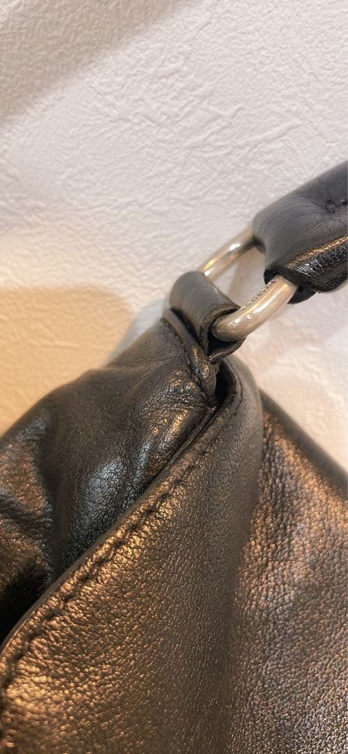 訳あり)プラダレザー ショルダーバッグ