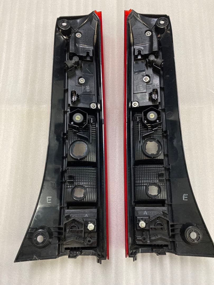 HONDA 純正 N-VANテールランプ左右セット