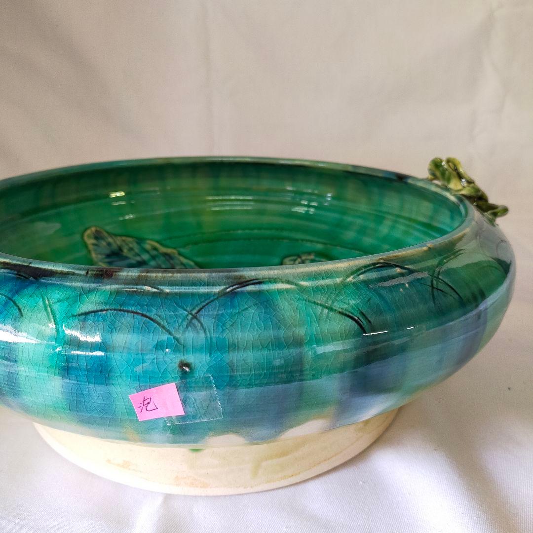 河童の付いた大鉢