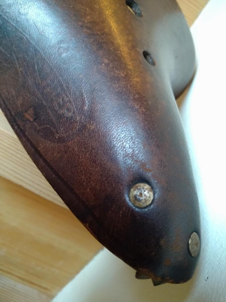 長期保管品★HENRI GAUTHIER　アンリ・ゴーチェ　革サドル