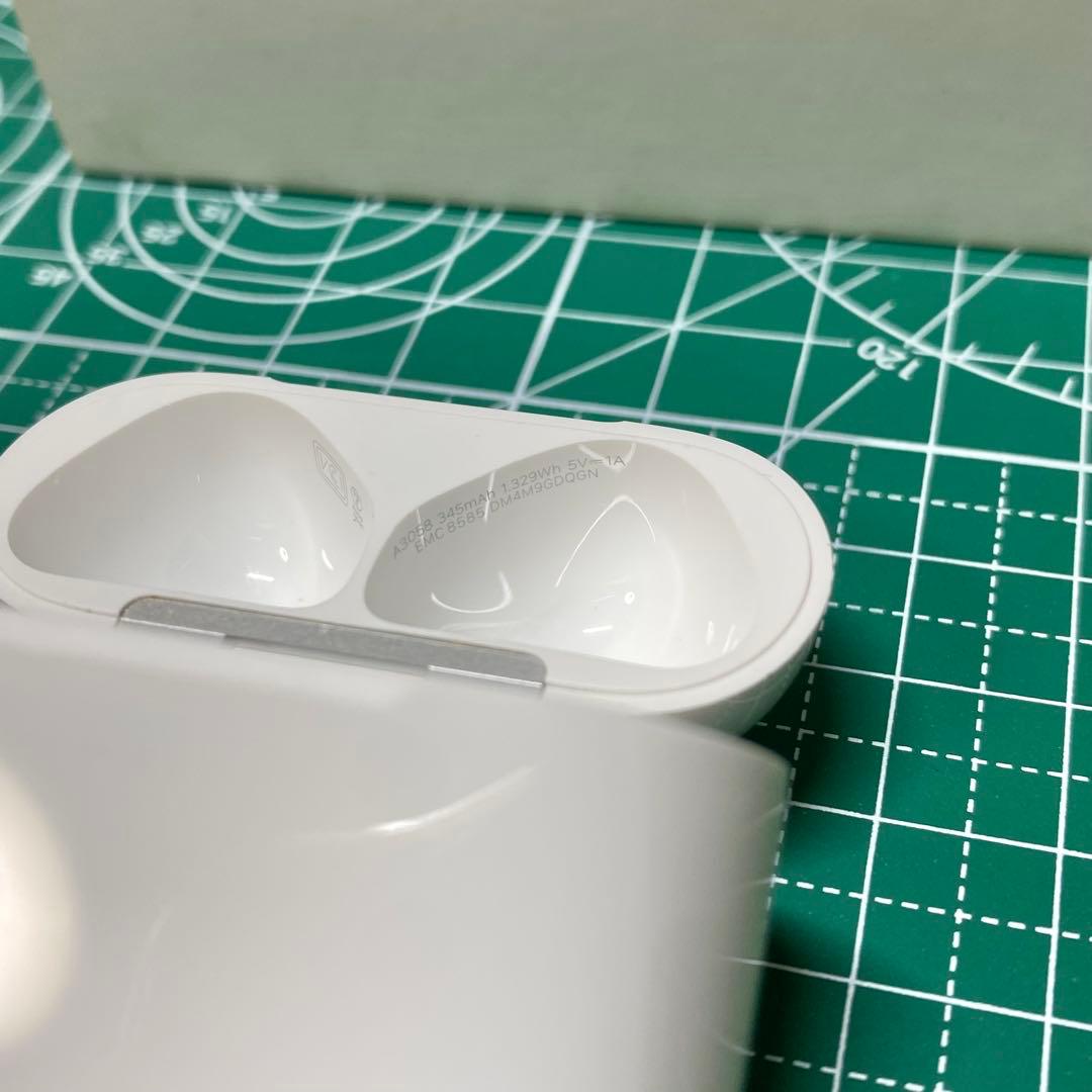 Apple AirPods第4世代 エアポッツ第四世代充電ケース(ANC無し)