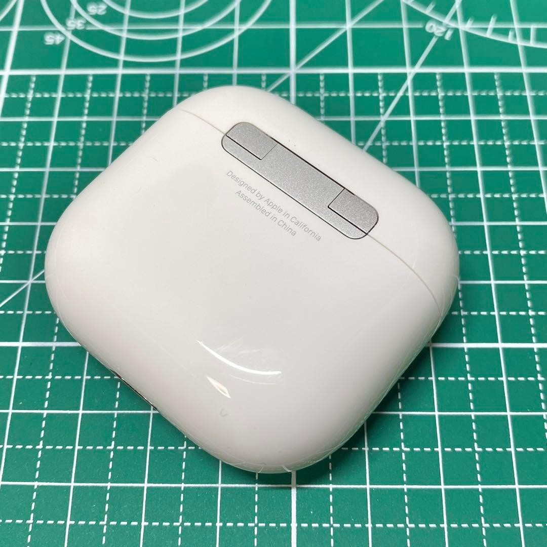 Apple AirPods第4世代 エアポッツ第四世代充電ケース(ANC無し)