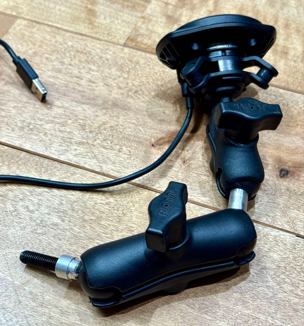 QUAD LOCK バイク ワイヤレス 充電 防振 スマホ ホルダー