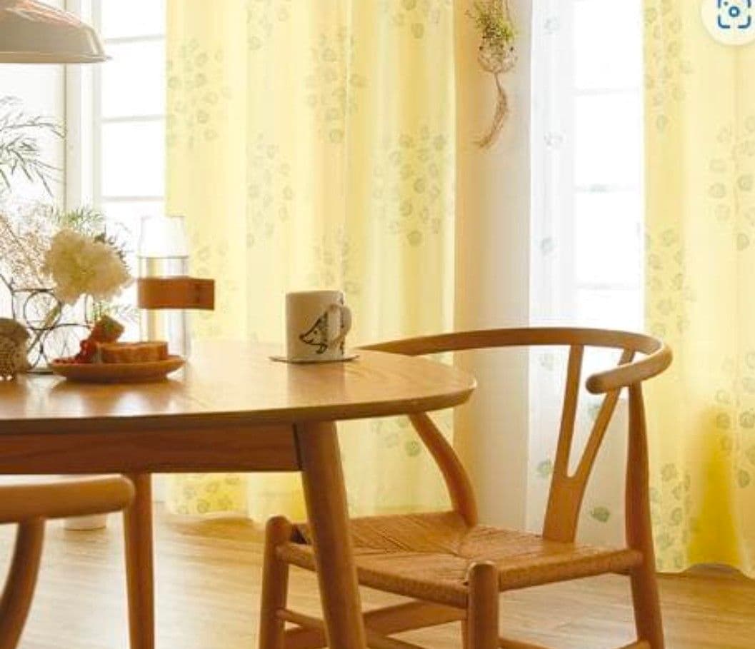 リサ・ラーソン イエローカーテン