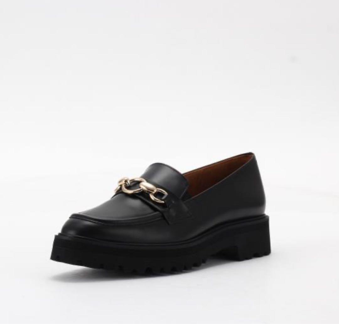 チェーン付き厚底ローファー