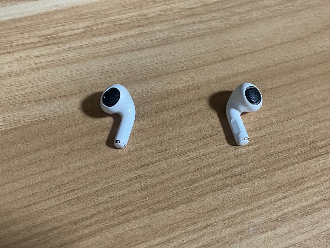 MagSafe充電ケース(USB-C)付き AirPods Pro 2 +おまけ