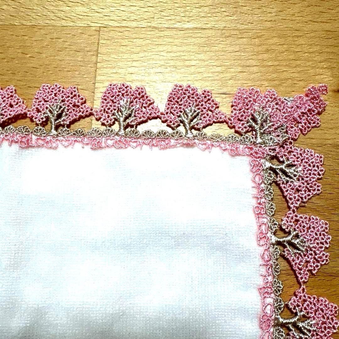 最終お値下げ　近沢レース　タオルハンカチ　ピンク　　桜並木