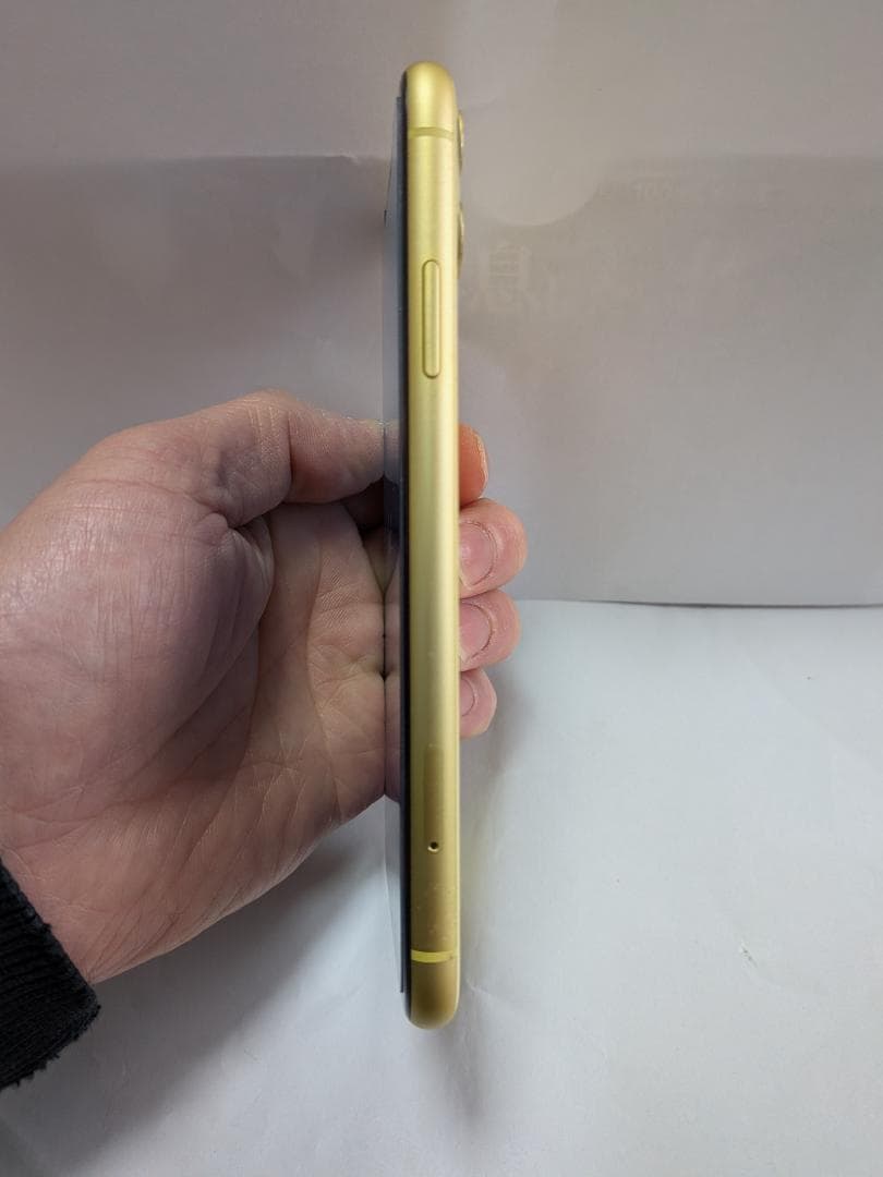 iPhone 11 イエロー 64GB 本体 シムフリー