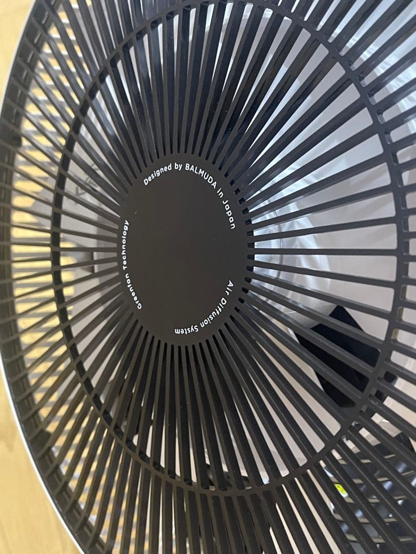 【新品2025年製】バルミューダ　サーキュレーター　扇風機