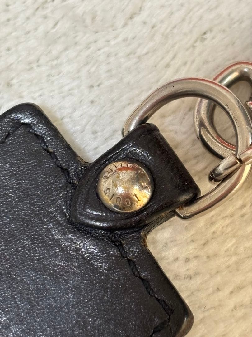 Louis Vuitton ブラックレザー　キーホルダー　キーリング