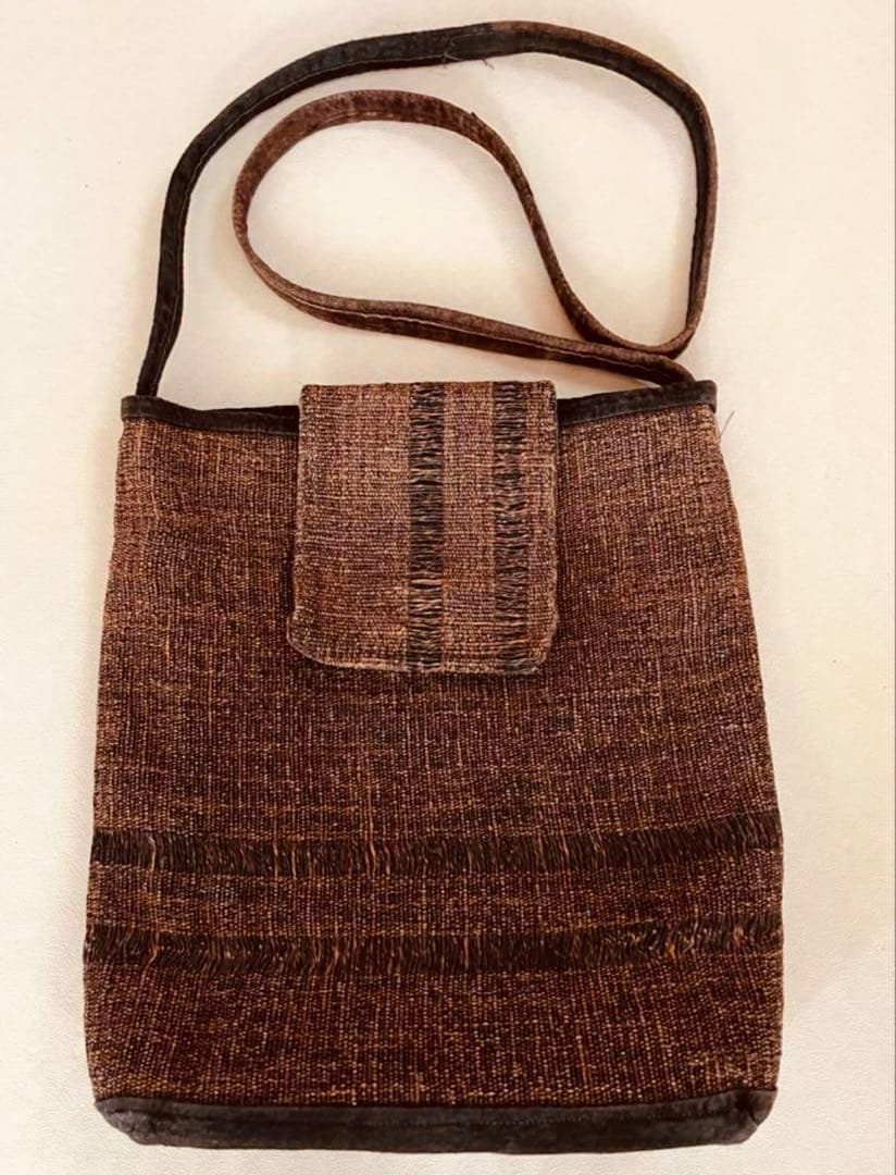 ◆柿渋染め 裂き織り ポシェット 山葡萄コサージュ付ブラウン◆