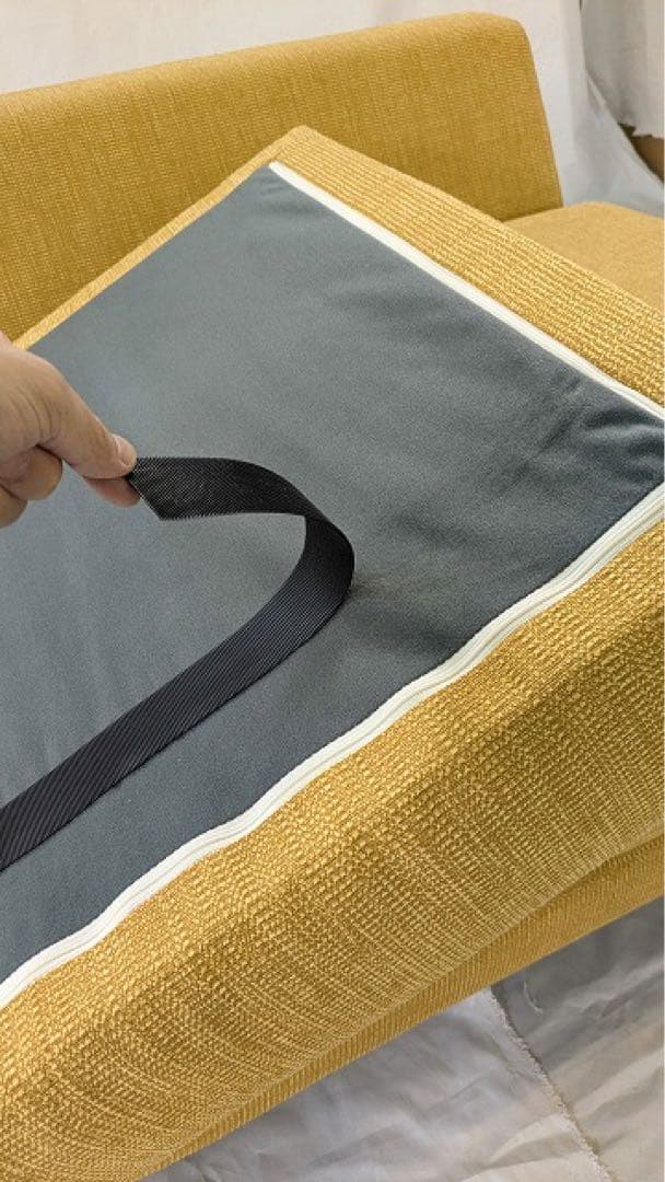 日本製　２人掛けソファ　イエロー　幅120×奥行98×高さ61cm