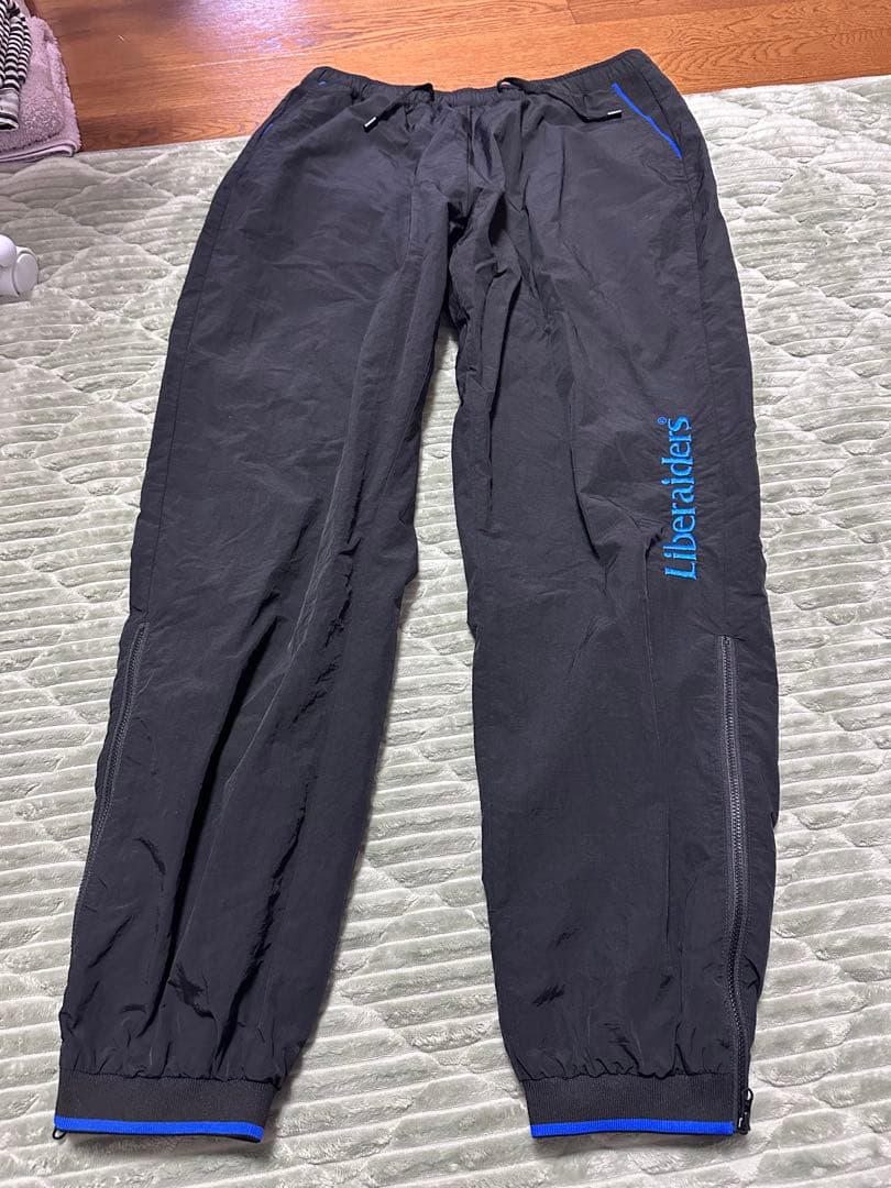 Liberaidersリベレイダースナイロンセットアップ