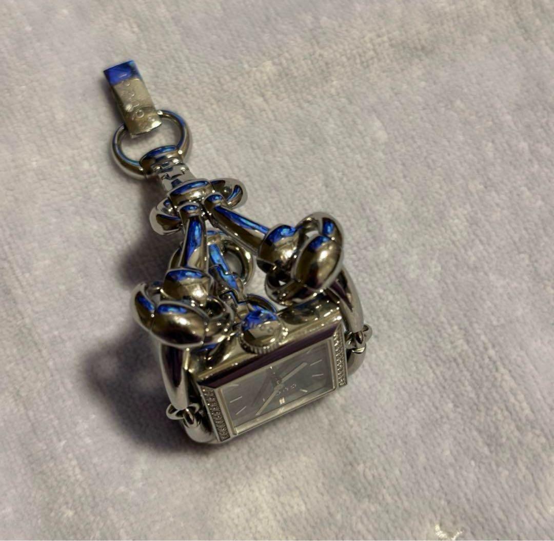 GUCCI レディース　時計　ダイヤモンド　ベゼルスクエア ウォッチ