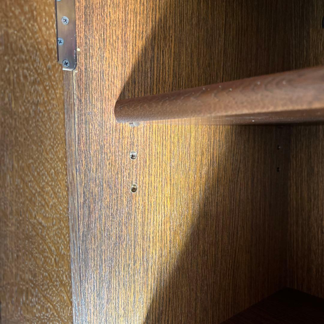 送料込　IDC大塚家具 起立木工社製 3面ステンドグラス オーク材 食器棚