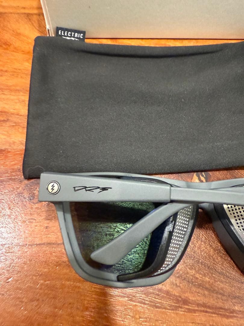 DRT × ELECTRIC “ROAD GLACIER”