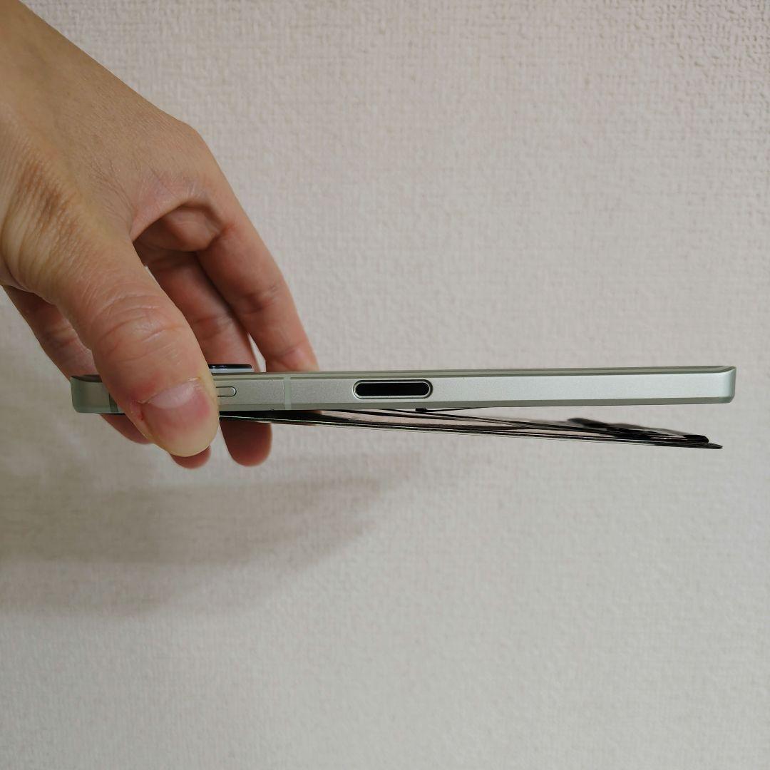 【ジャンク品】AQUOS SENSE8 SHG11 ペールグリーン　本体