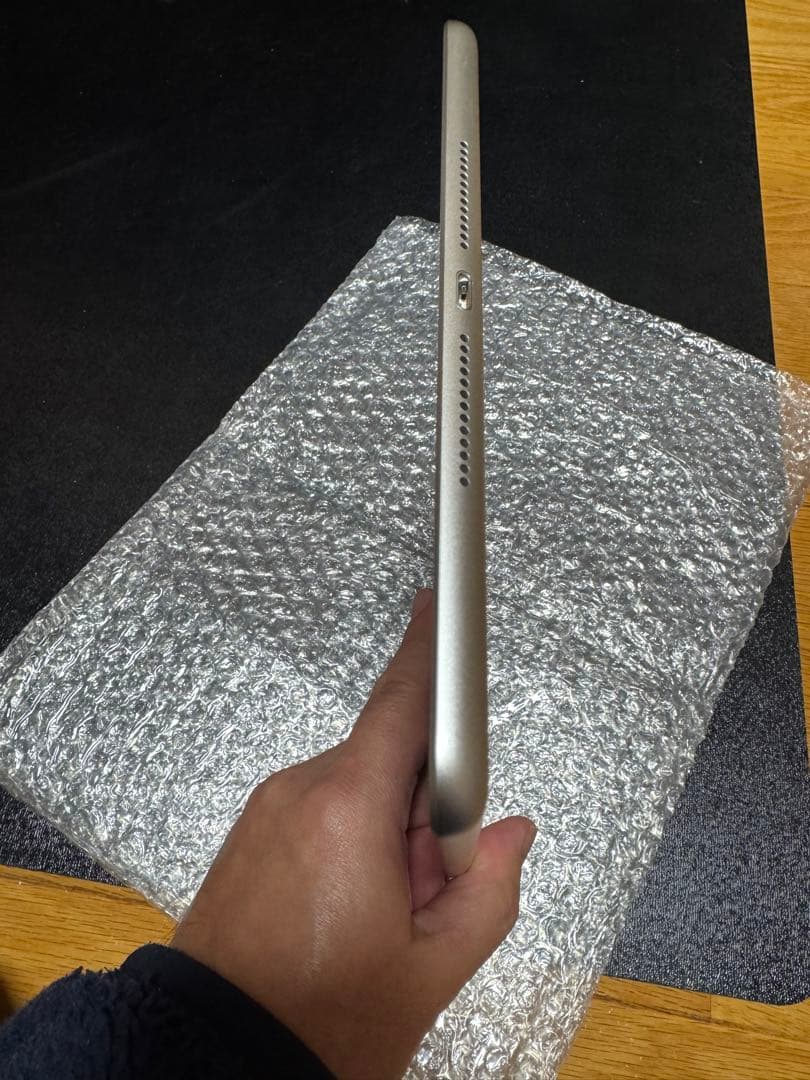 iPad 第6世代 A1893 32GB Wi-Fi シルバー　美品 本体のみ