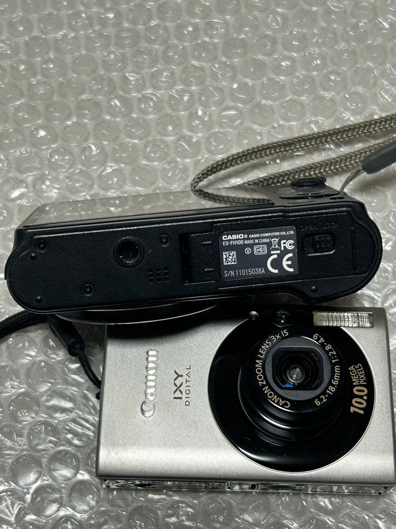 Canon IXY CASIO EXLIM デジカメ2点