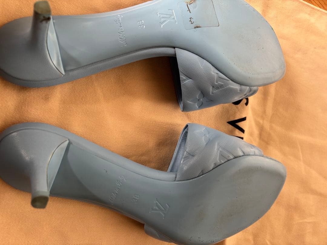 LOUIS VUITTON ライトブルー ミュール