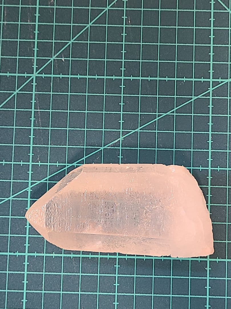 トライゴーニック　水晶