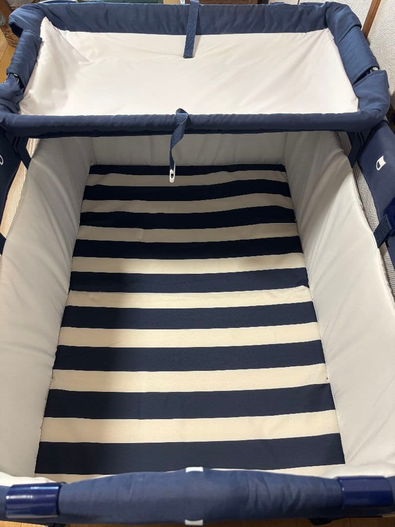 KATOJI ポータブルベビーベッド　おむつ替えてーブル付　ネイビーブルー