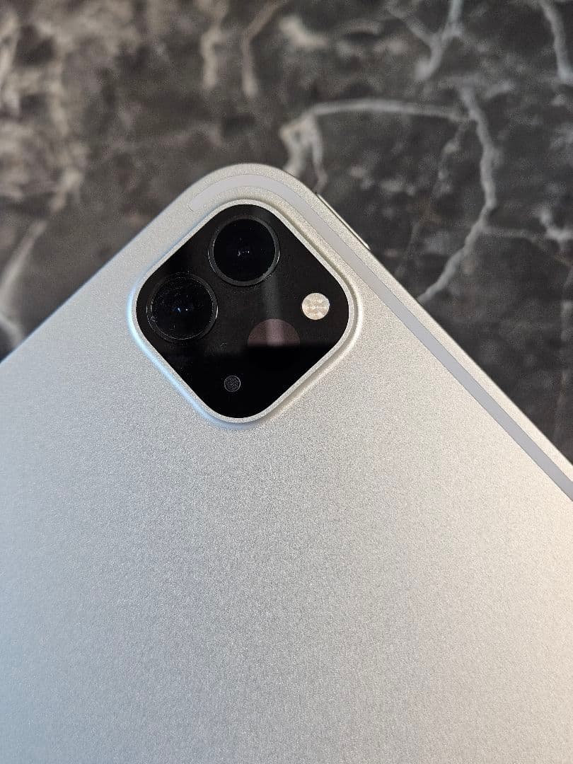 iPad Pro 12.9インチ M1チップ（第5世代）シルバー 128GB