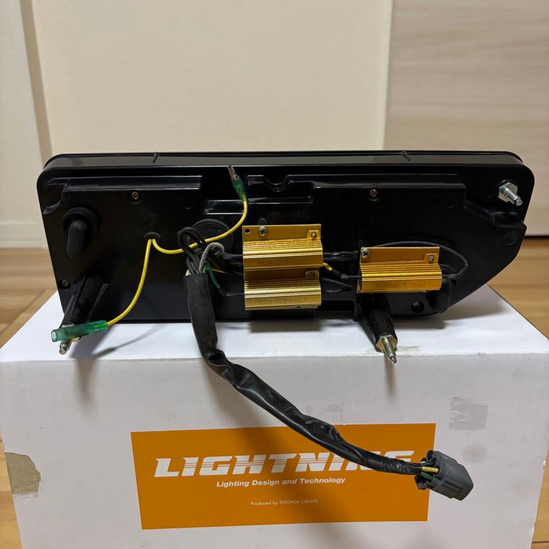 ショウワガレージオリジナル　LEDテールランプ　JB64、JB74、JC74用
