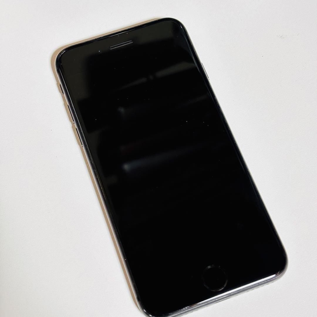 【極美品】SIMフリー iPhone 8 スペースグレイ 64GB