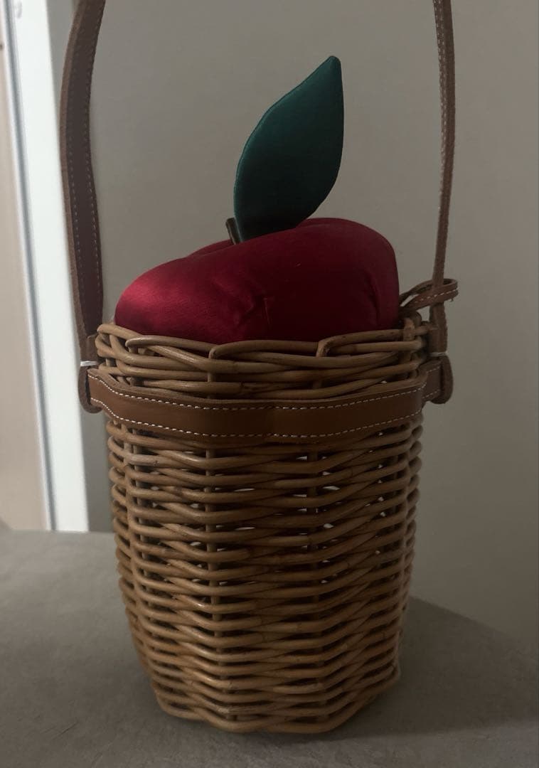 ラドロー　りんごカゴバッグ