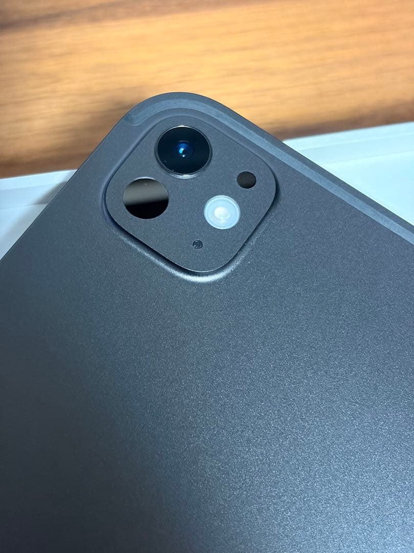 Apple M4 iPad Pro 13インチ ESRケース2個付き